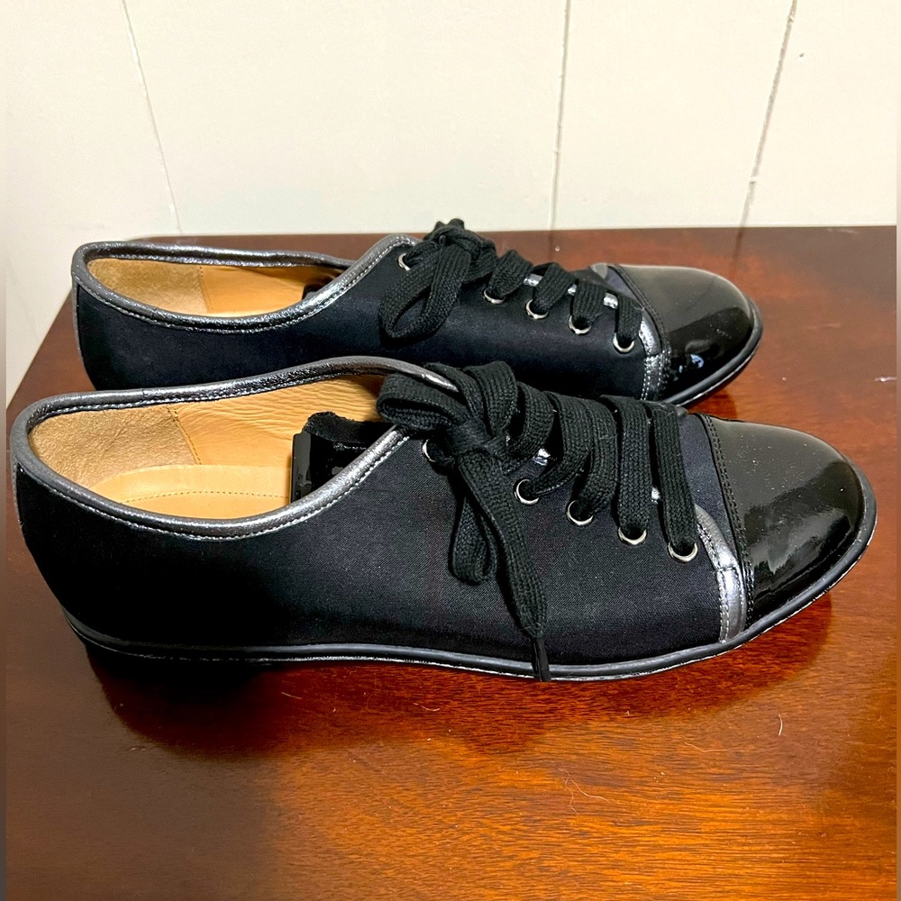 Longchamp luxury black lace up sneakers patent leather toes size 39 us size 8